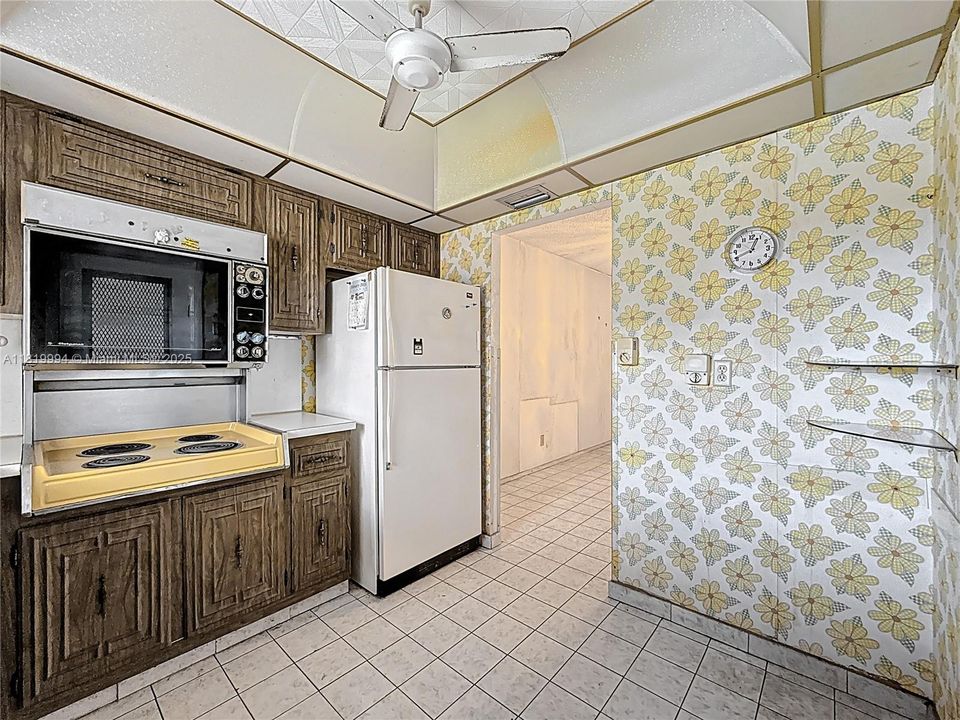 Recently Sold: $113,000 (2 beds, 2 baths, 1078 Square Feet)