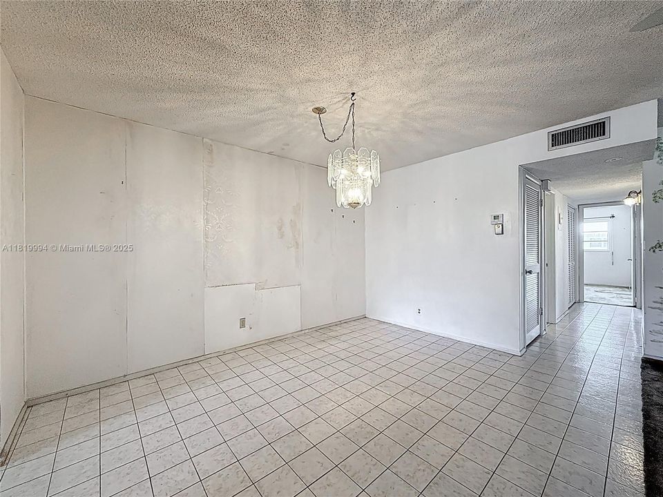 Recently Sold: $113,000 (2 beds, 2 baths, 1078 Square Feet)