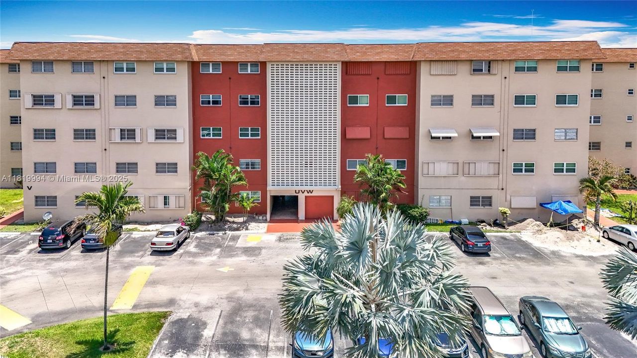 Recently Sold: $113,000 (2 beds, 2 baths, 1078 Square Feet)