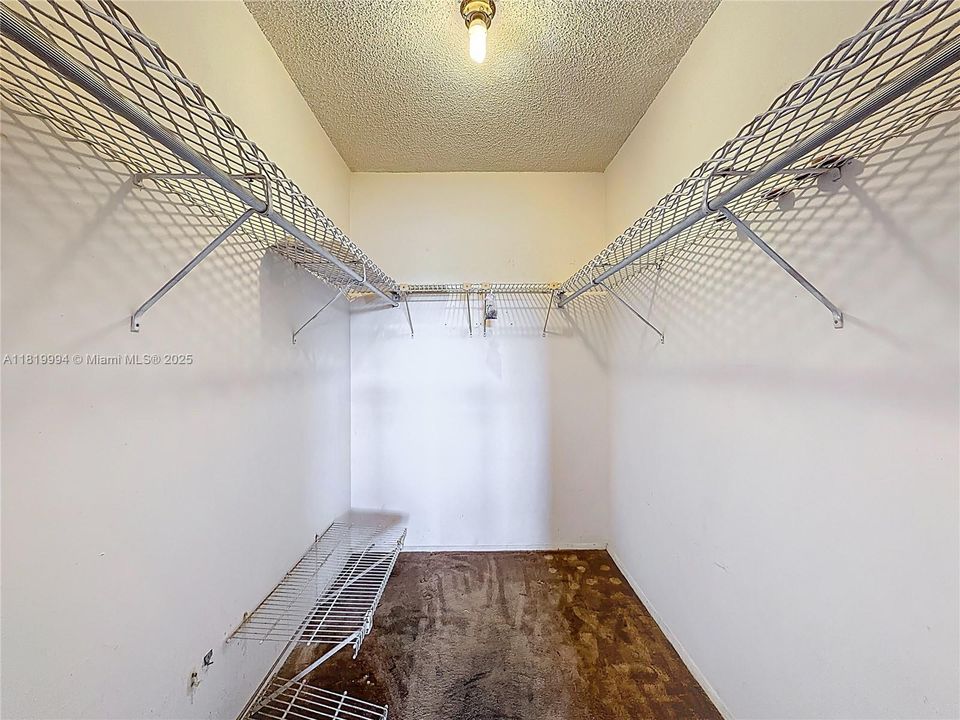 Recently Sold: $113,000 (2 beds, 2 baths, 1078 Square Feet)