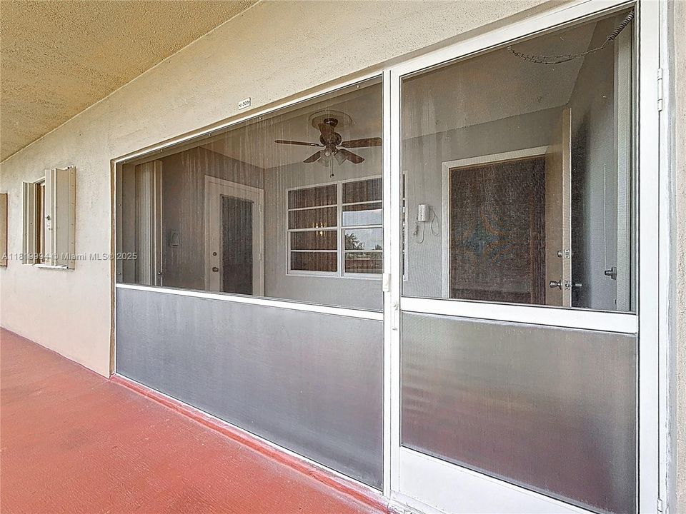 Recently Sold: $113,000 (2 beds, 2 baths, 1078 Square Feet)