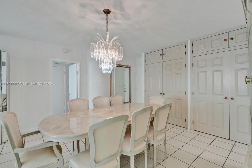 На продажу: $575,000 (2 спален, 2 ванн, 1350 Квадратных фут)