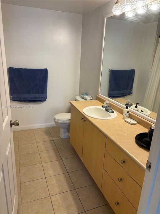 Recently Sold: $325,000 (2 beds, 2 baths, 1130 Square Feet)