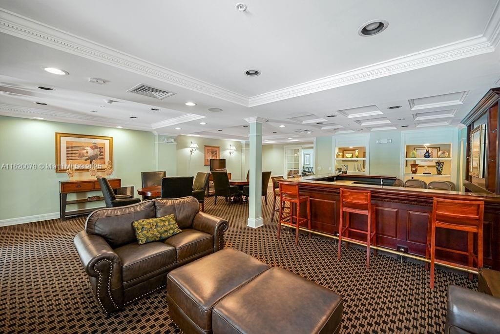 Recently Sold: $325,000 (2 beds, 2 baths, 1130 Square Feet)