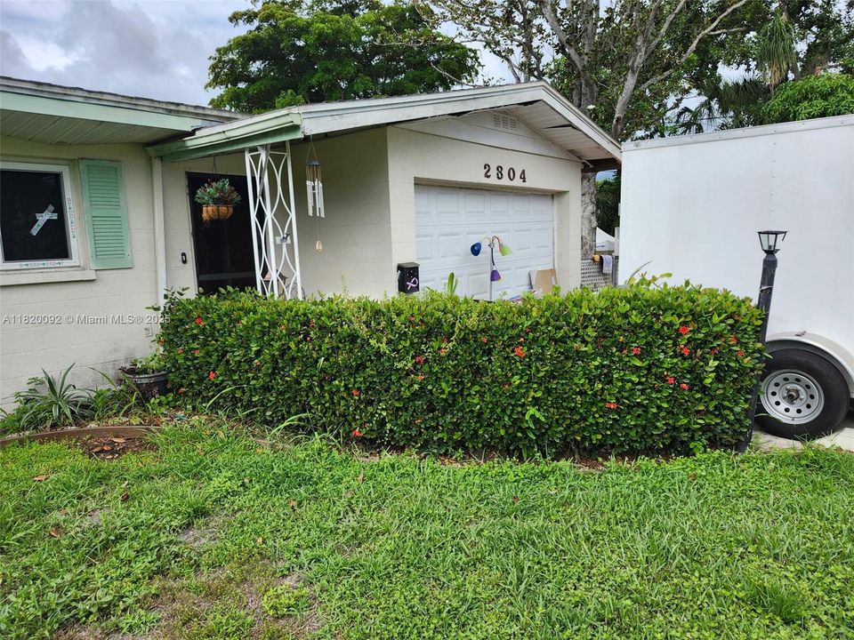 For Sale: $422,000 (3 beds, 2 baths, 2220 Square Feet)