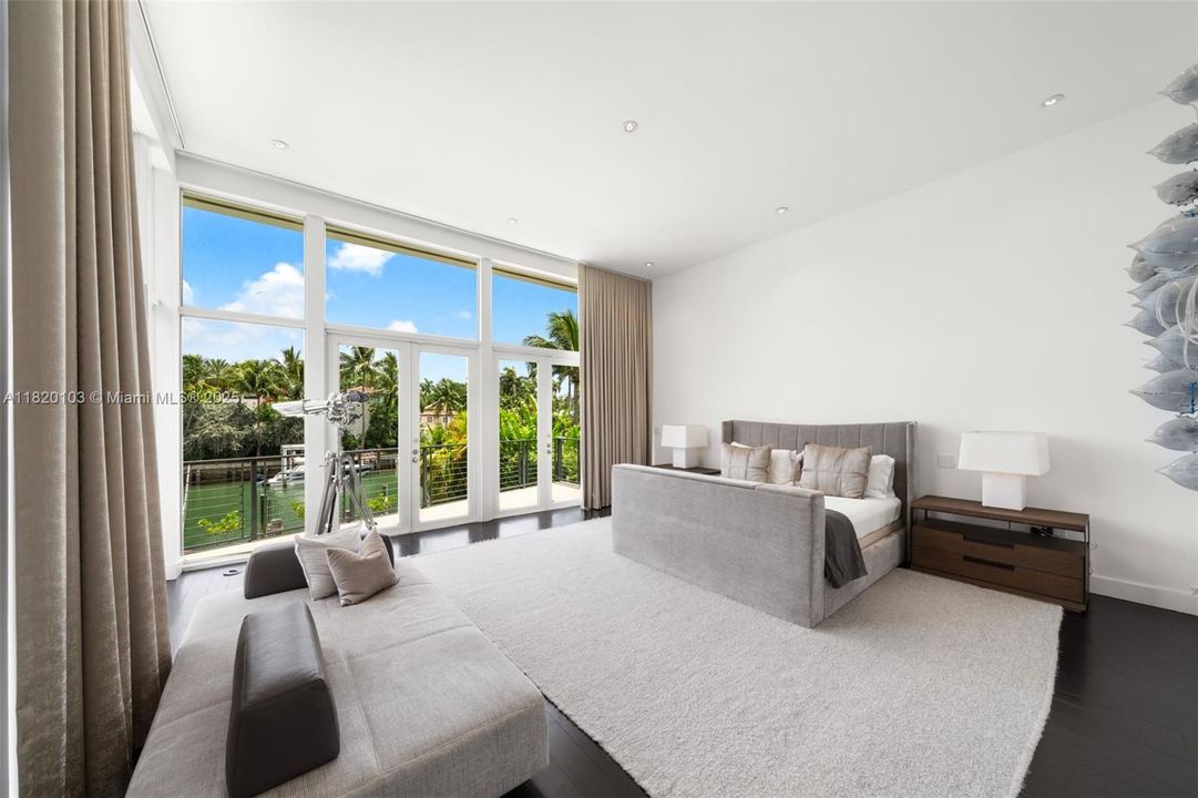 待售: $18,750,000 (5 贝兹, 7 浴室, 6688 平方英尺)