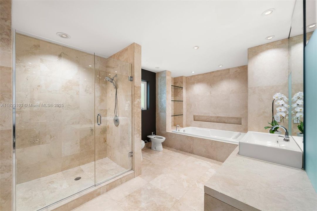 待售: $18,750,000 (5 贝兹, 7 浴室, 6688 平方英尺)