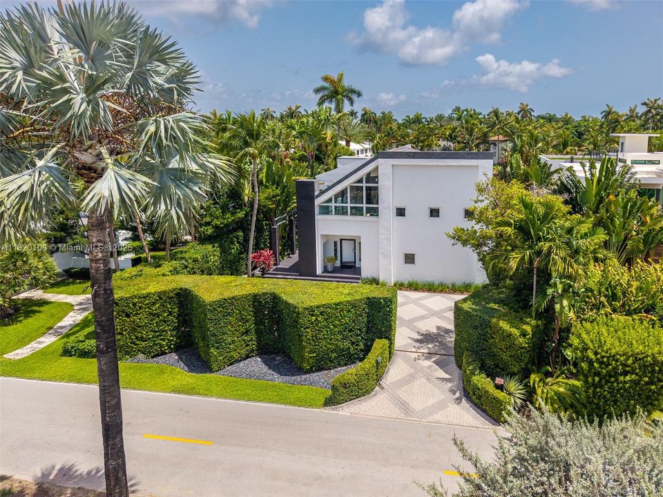 待售: $18,750,000 (5 贝兹, 7 浴室, 6688 平方英尺)