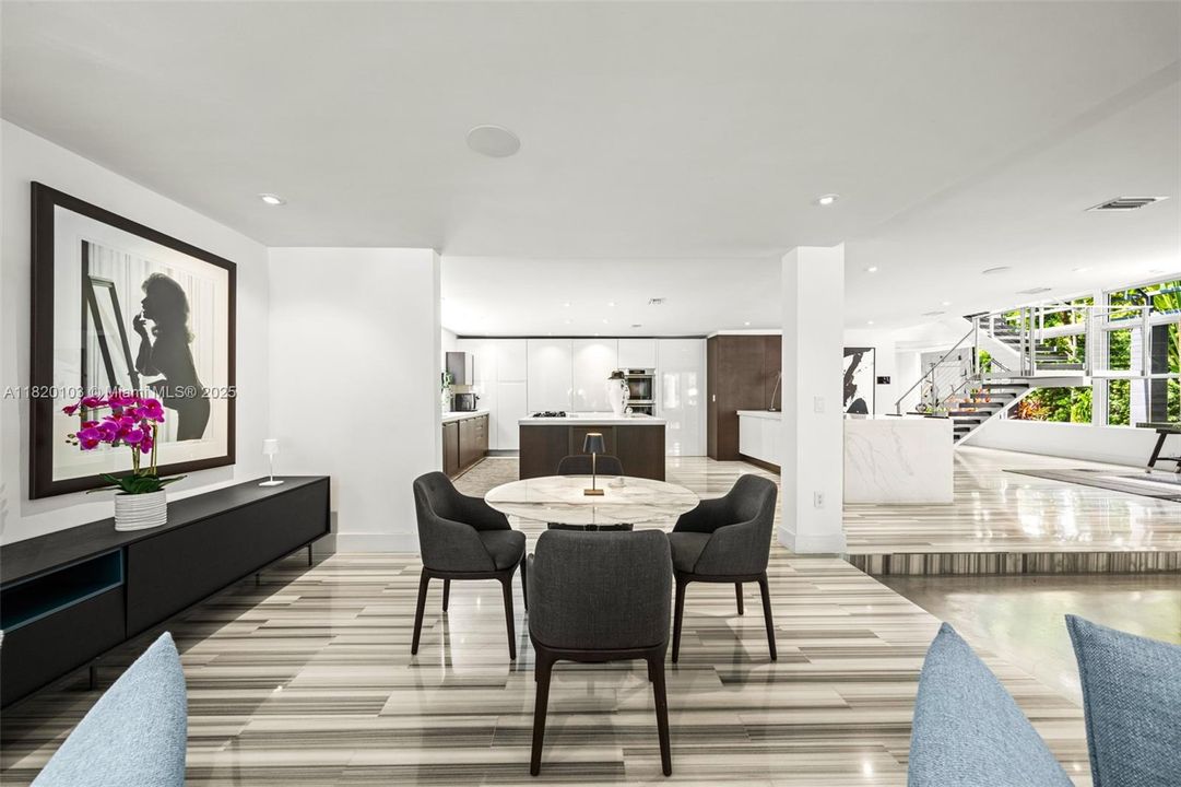 待售: $18,750,000 (5 贝兹, 7 浴室, 6688 平方英尺)