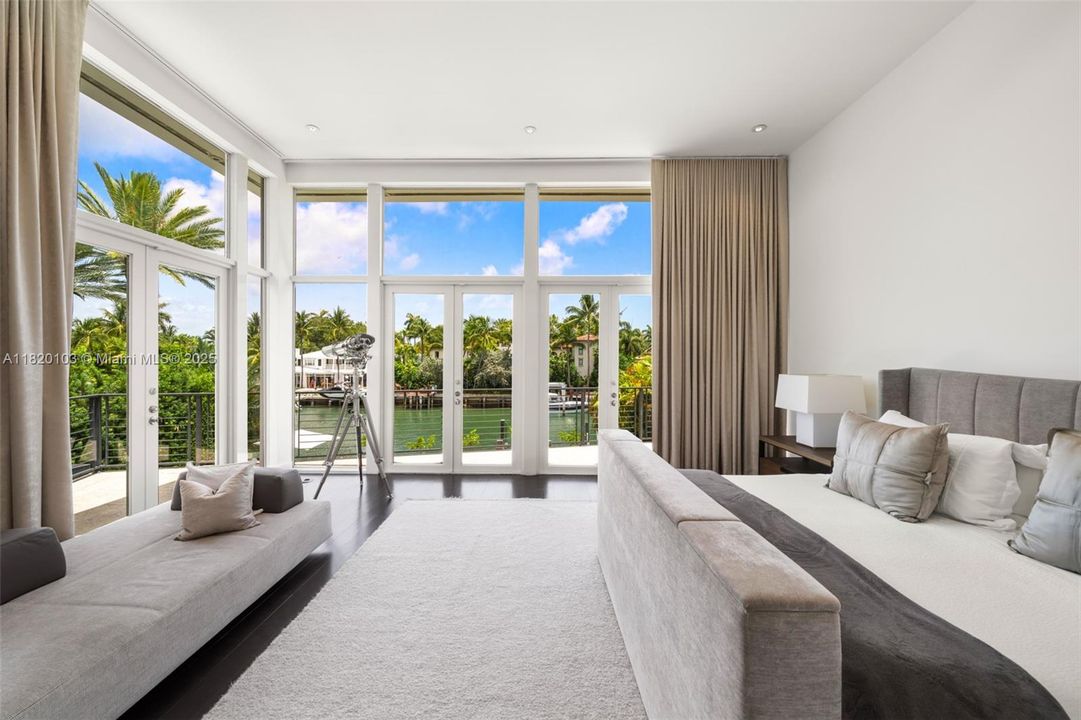 待售: $18,750,000 (5 贝兹, 7 浴室, 6688 平方英尺)