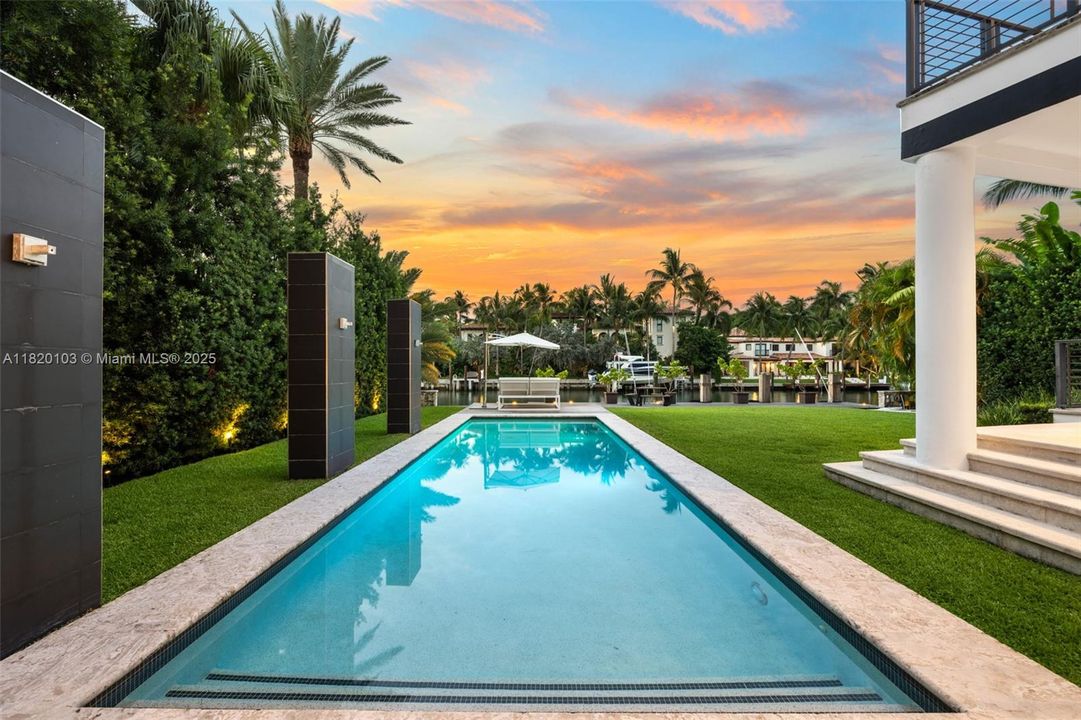 待售: $18,750,000 (5 贝兹, 7 浴室, 6688 平方英尺)