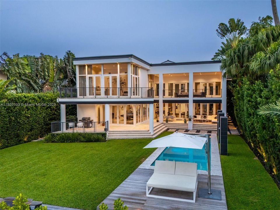 待售: $18,750,000 (5 贝兹, 7 浴室, 6688 平方英尺)