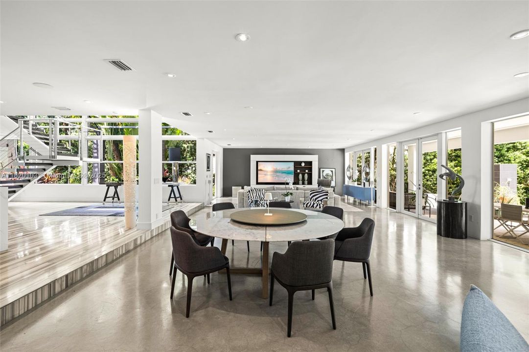 待售: $18,750,000 (5 贝兹, 7 浴室, 6688 平方英尺)