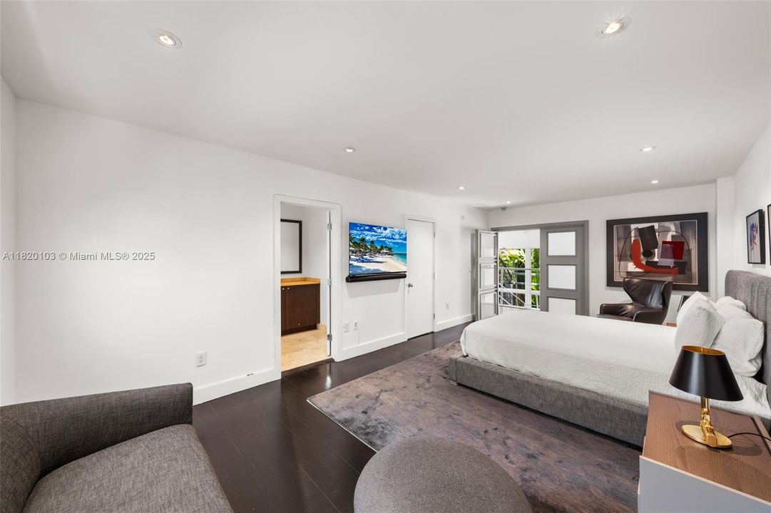 待售: $18,750,000 (5 贝兹, 7 浴室, 6688 平方英尺)