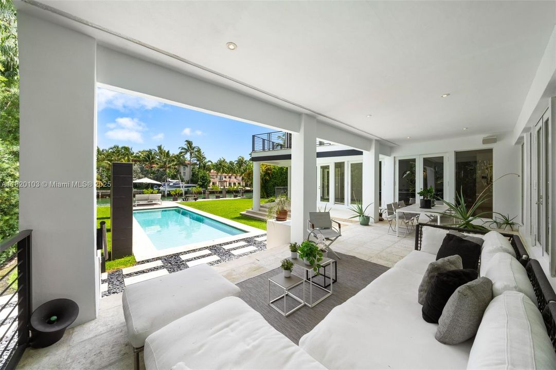 待售: $18,750,000 (5 贝兹, 7 浴室, 6688 平方英尺)