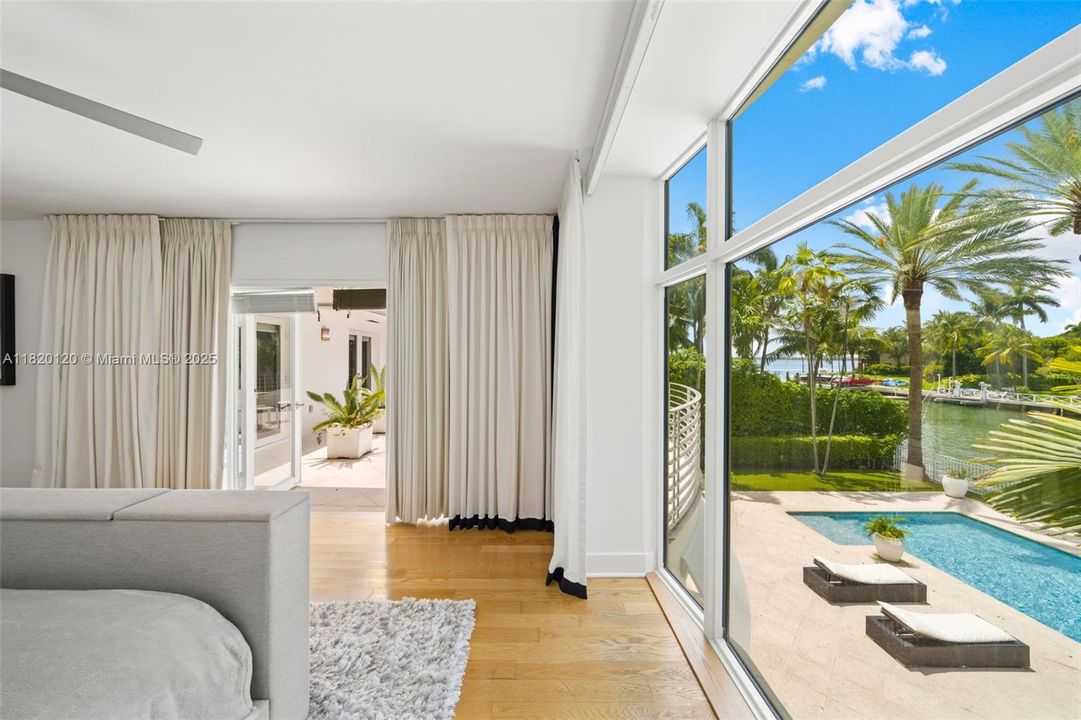 For Sale: $17,750,000 (5 beds, 4 baths, 4171 Square Feet)