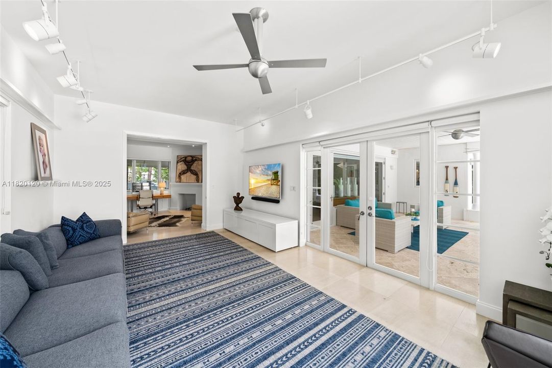 For Sale: $17,750,000 (5 beds, 4 baths, 4171 Square Feet)