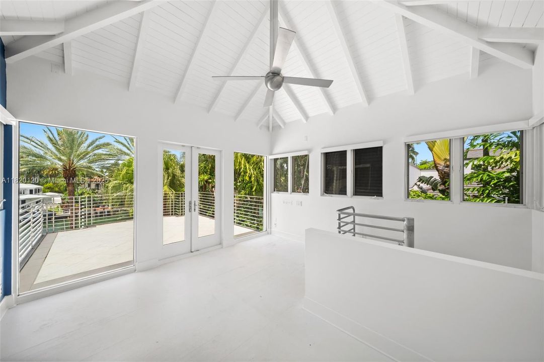 For Sale: $17,750,000 (5 beds, 4 baths, 4171 Square Feet)