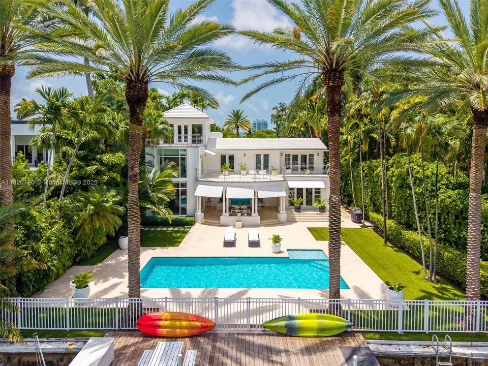 For Sale: $17,750,000 (5 beds, 4 baths, 4171 Square Feet)