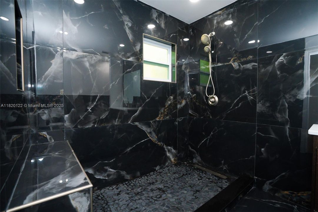 Recently Sold: $250,000 (3 beds, 2 baths, 0 Square Feet)