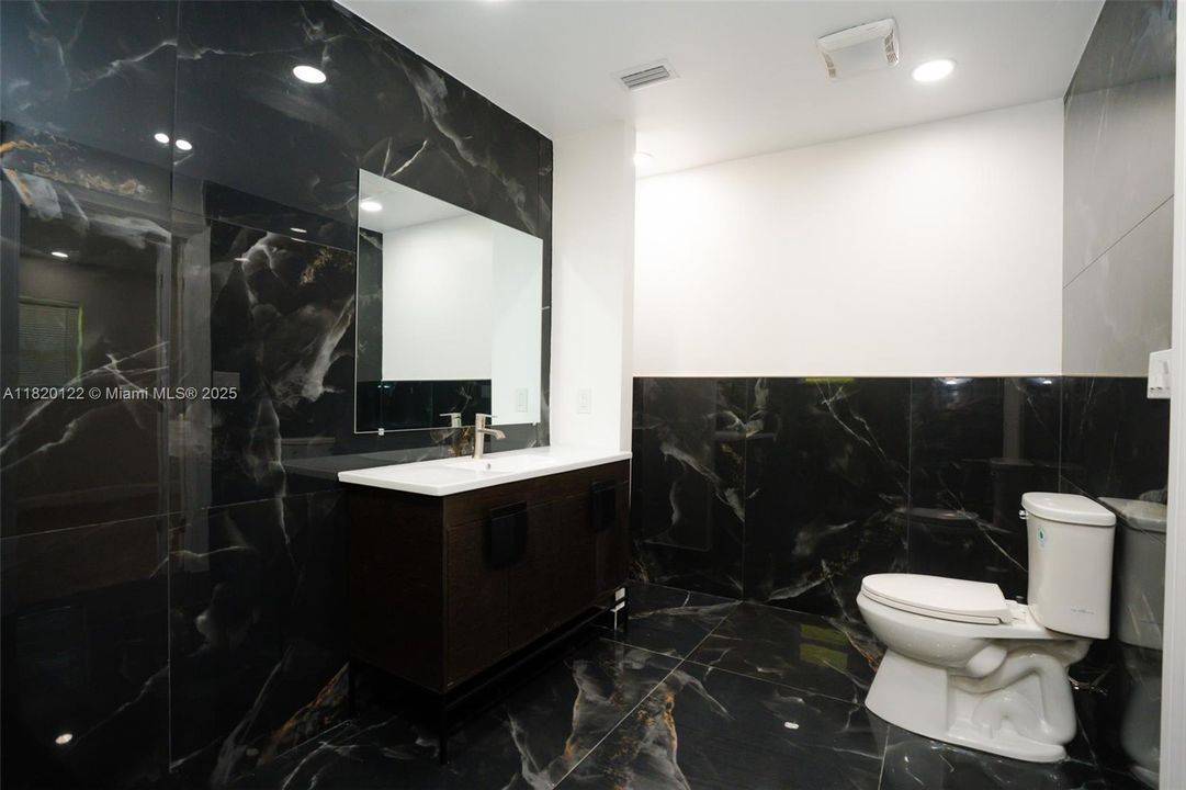 Recently Sold: $250,000 (3 beds, 2 baths, 0 Square Feet)