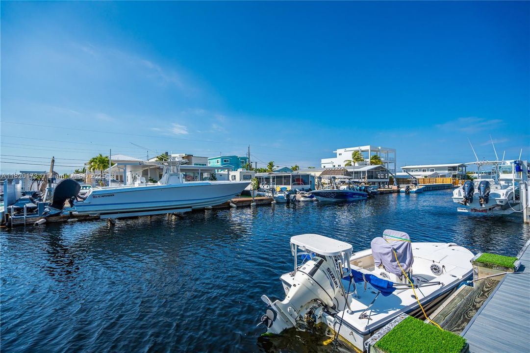 最近售出: $1,198,000 (4 贝兹, 3 浴室, 1842 平方英尺)