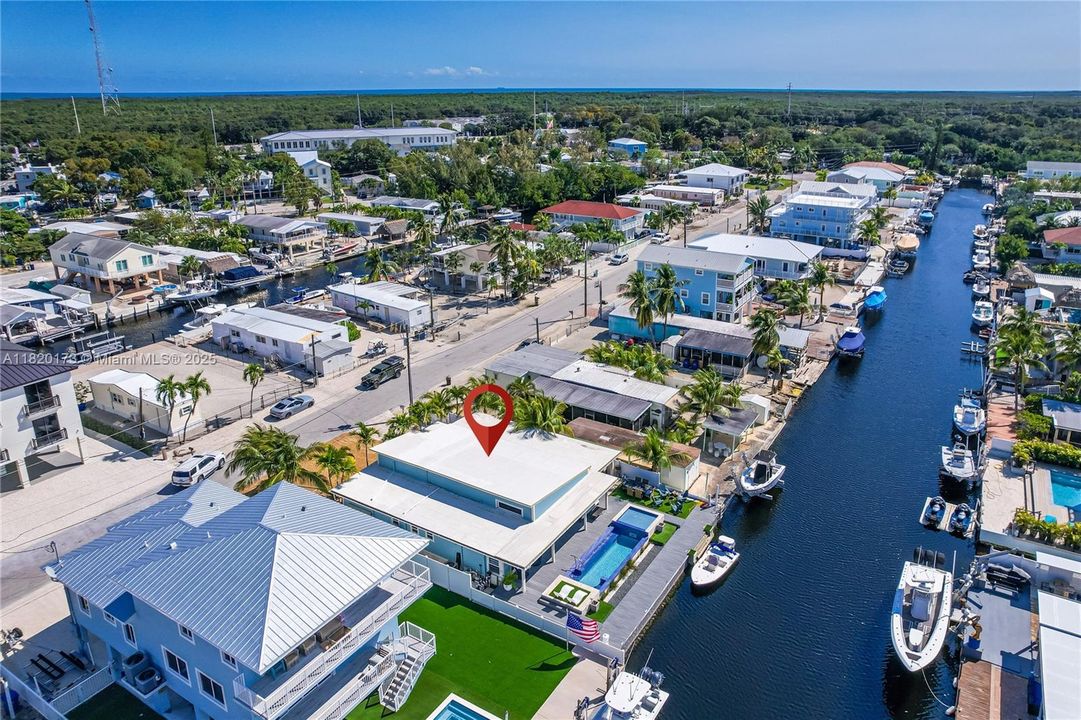 最近售出: $1,198,000 (4 贝兹, 3 浴室, 1842 平方英尺)