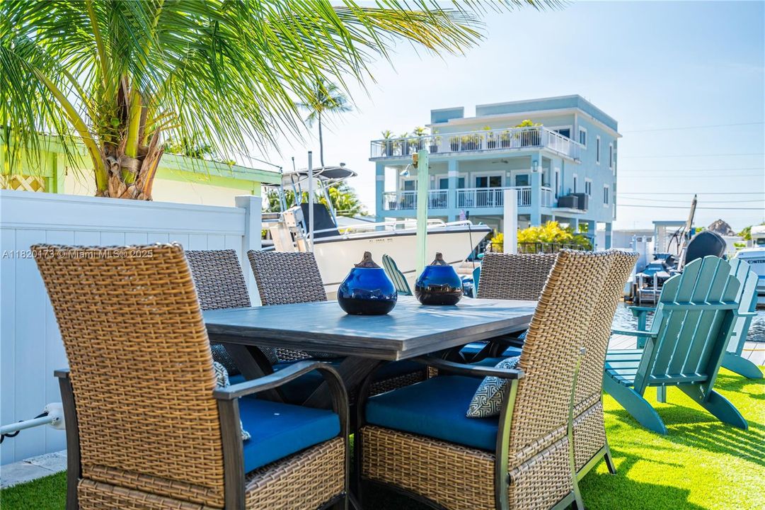 最近售出: $1,198,000 (4 贝兹, 3 浴室, 1842 平方英尺)