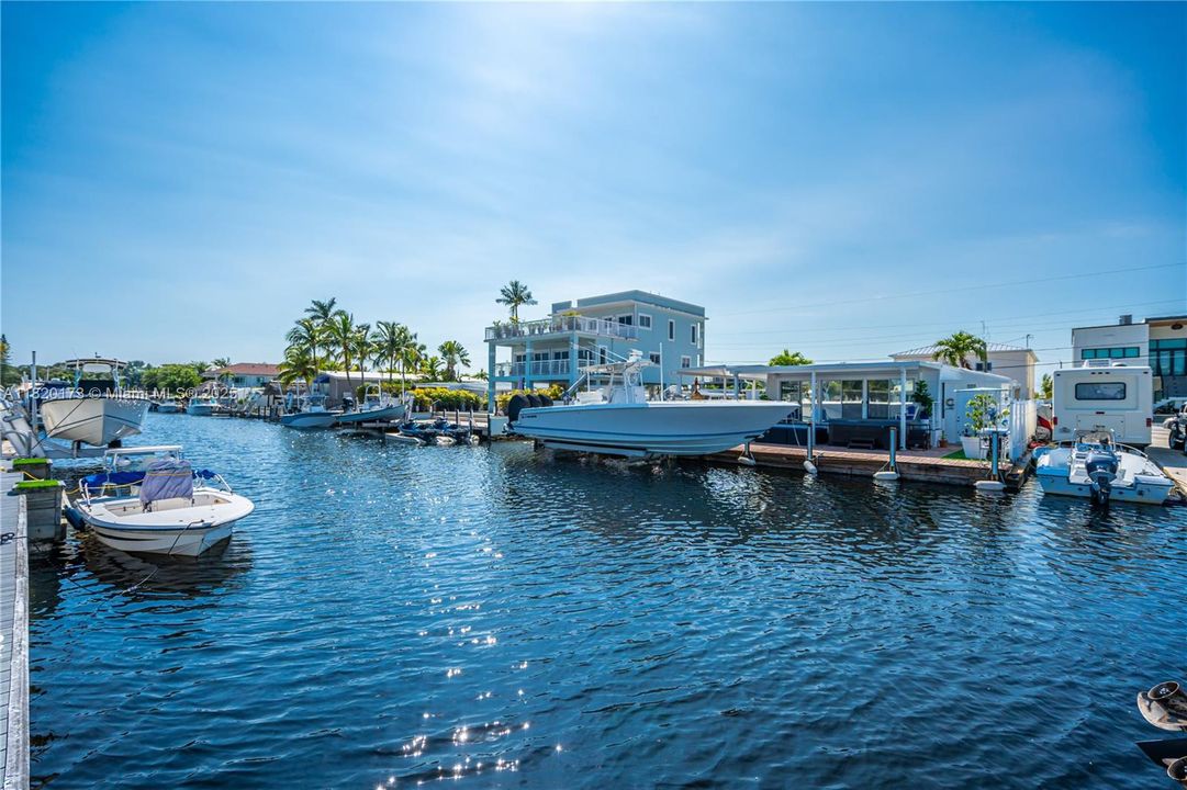 最近售出: $1,198,000 (4 贝兹, 3 浴室, 1842 平方英尺)