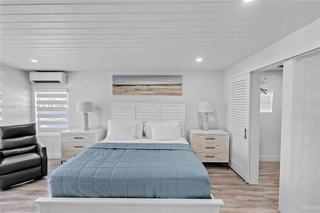 最近售出: $1,198,000 (4 贝兹, 3 浴室, 1842 平方英尺)