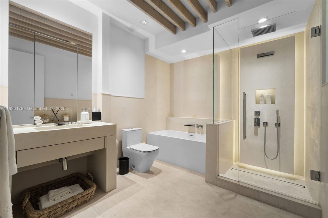 В аренду: $85,000 (4 спален, 4 ванн, 6510 Квадратных фут)