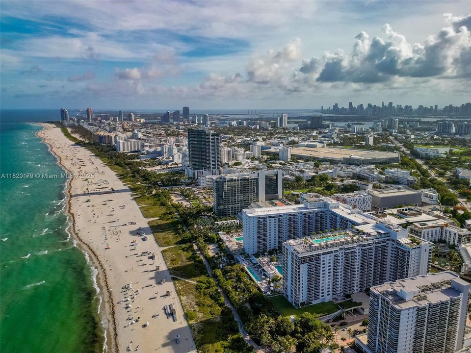 В аренду: $85,000 (4 спален, 4 ванн, 6510 Квадратных фут)