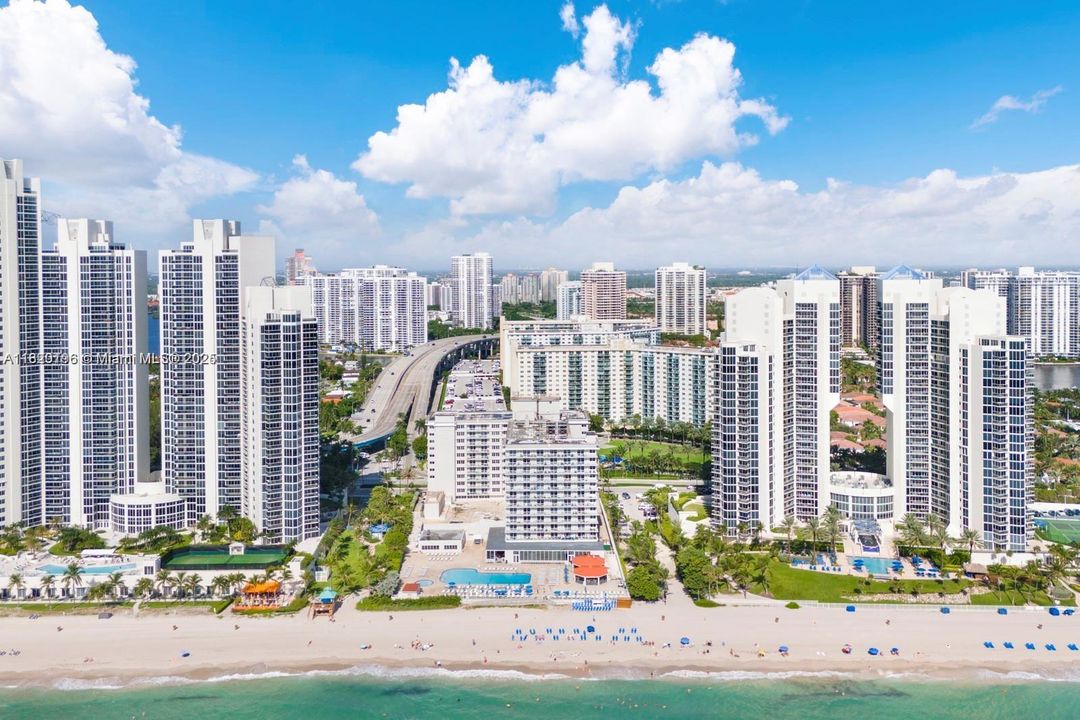 最近售出: $116,000 (0 贝兹, 1 浴室, 370 平方英尺)