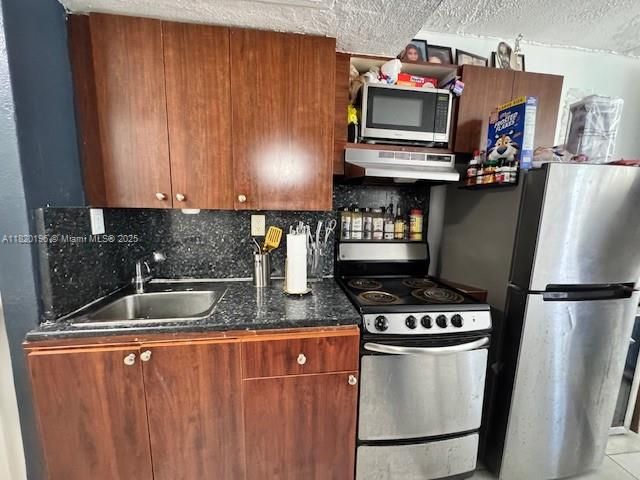 最近售出: $116,000 (0 贝兹, 1 浴室, 370 平方英尺)