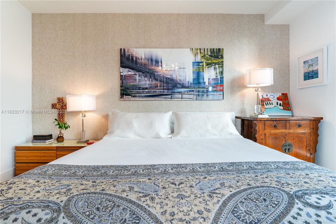 待售: $760,000 (1 贝兹, 1 浴室, 1076 平方英尺)