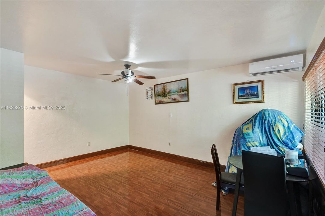 最近售出: $570,000 (0 贝兹, 0 浴室, 1452 平方英尺)