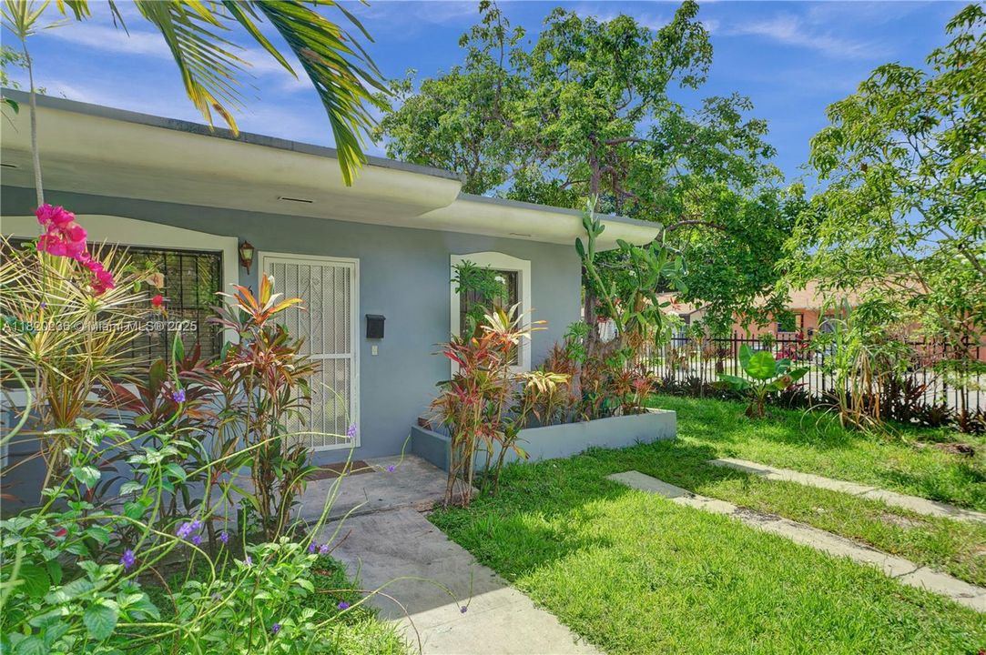 最近售出: $570,000 (0 贝兹, 0 浴室, 1452 平方英尺)