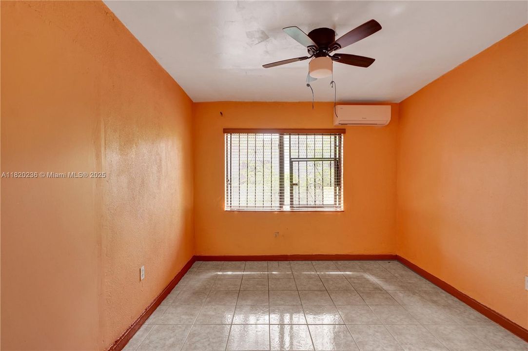 最近售出: $570,000 (0 贝兹, 0 浴室, 1452 平方英尺)