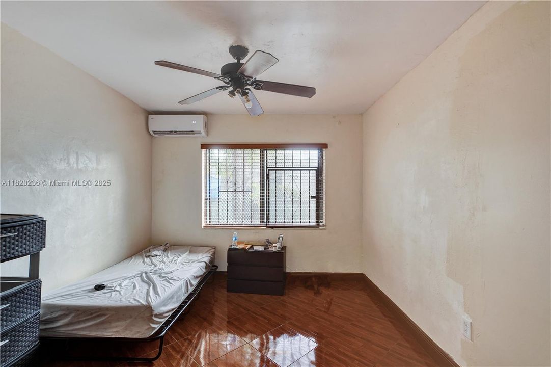 最近售出: $570,000 (0 贝兹, 0 浴室, 1452 平方英尺)