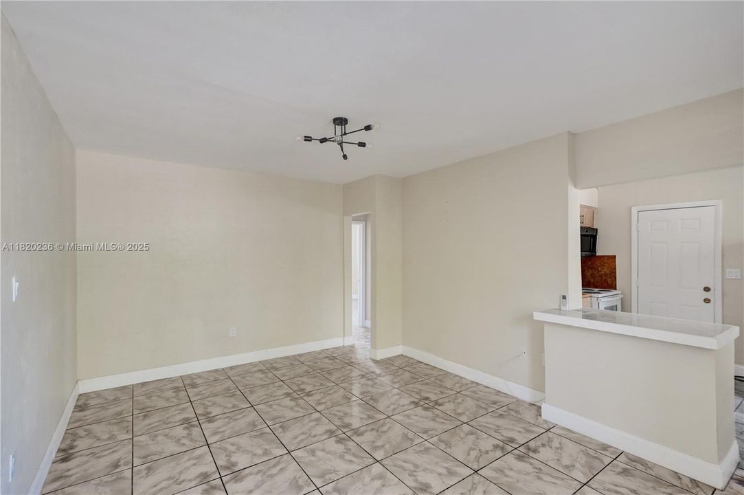 最近售出: $570,000 (0 贝兹, 0 浴室, 1452 平方英尺)