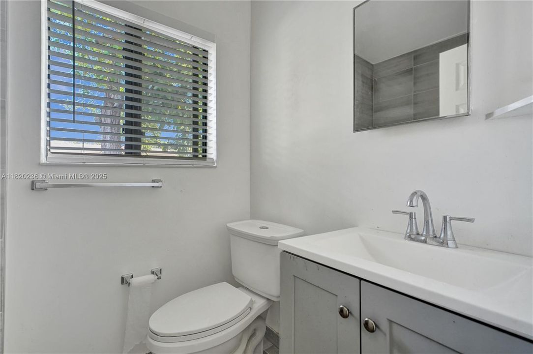 最近售出: $570,000 (0 贝兹, 0 浴室, 1452 平方英尺)