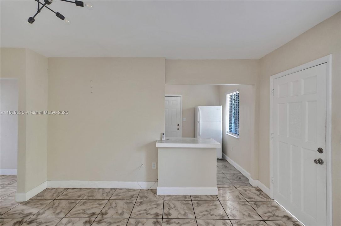 最近售出: $570,000 (0 贝兹, 0 浴室, 1452 平方英尺)