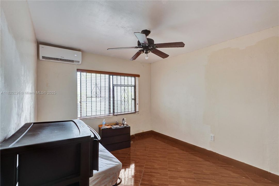 最近售出: $570,000 (0 贝兹, 0 浴室, 1452 平方英尺)