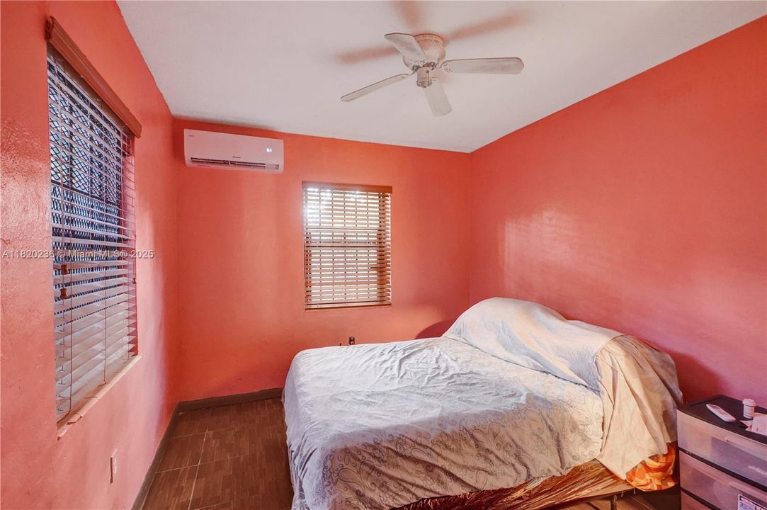 最近售出: $570,000 (0 贝兹, 0 浴室, 1452 平方英尺)