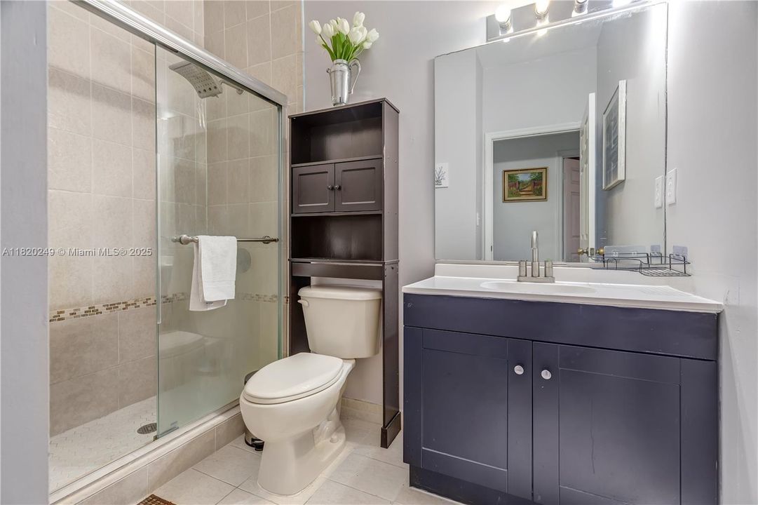 Vendido Recientemente: $420,000 (4 camas, 2 baños, 1698 Pies cuadrados)