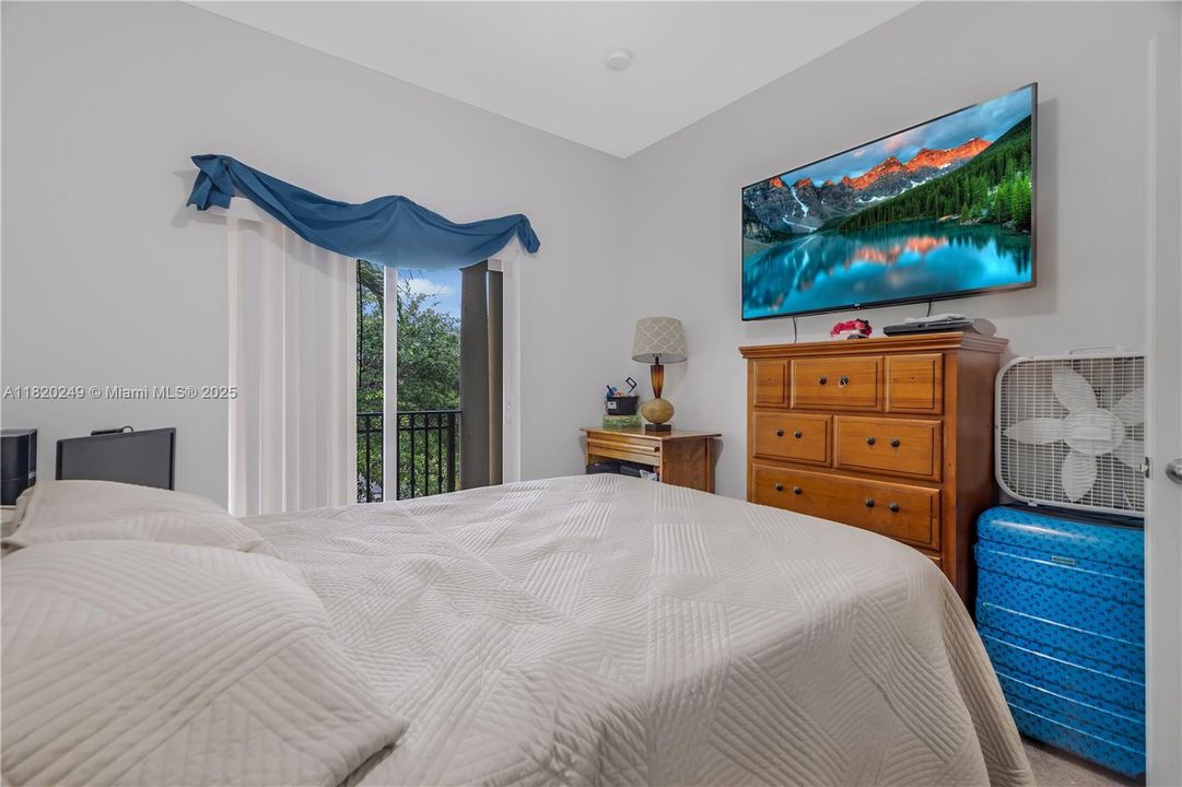 Vendido Recientemente: $420,000 (4 camas, 2 baños, 1698 Pies cuadrados)