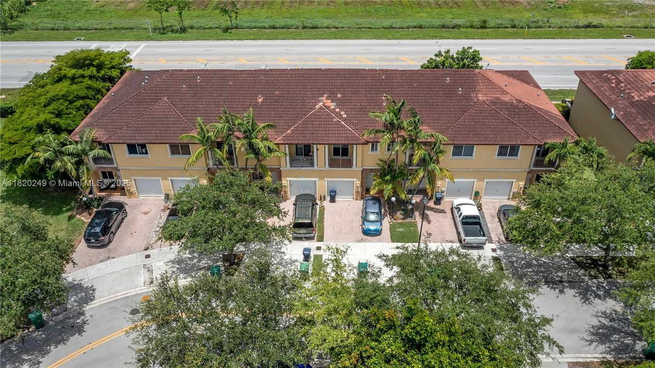 Vendido Recientemente: $420,000 (4 camas, 2 baños, 1698 Pies cuadrados)