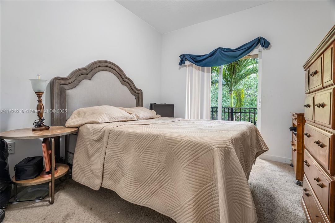 Vendido Recientemente: $420,000 (4 camas, 2 baños, 1698 Pies cuadrados)