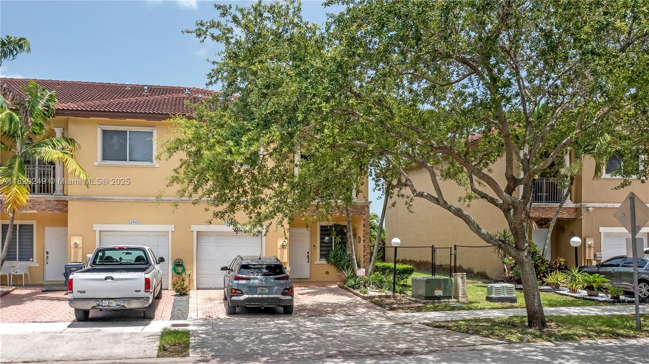 Vendido Recientemente: $420,000 (4 camas, 2 baños, 1698 Pies cuadrados)