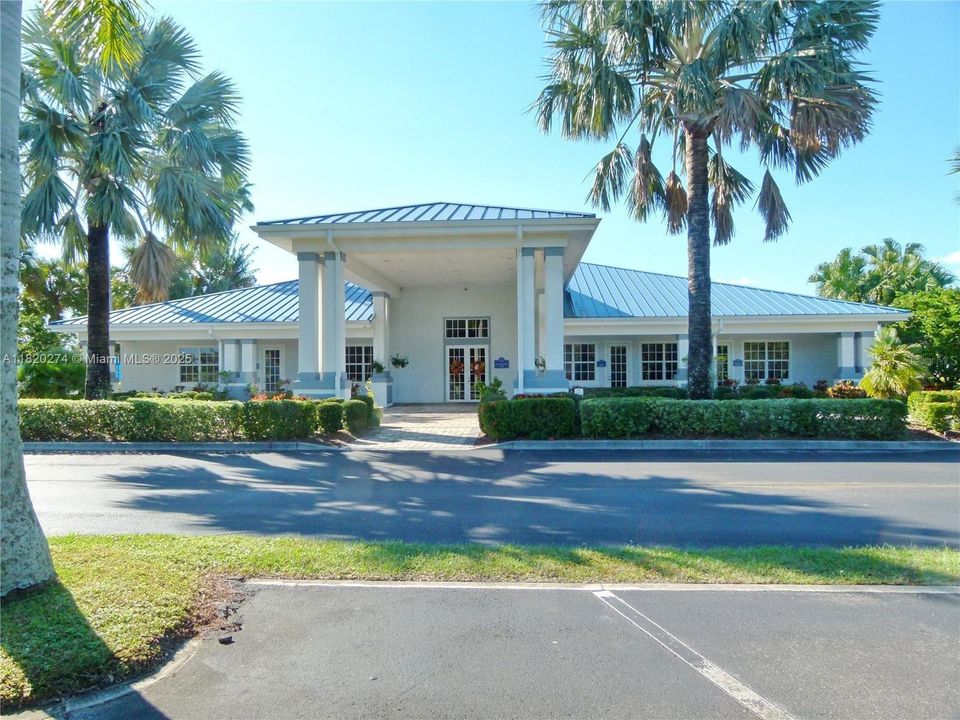 待售: $249,999 (0.08 acres)